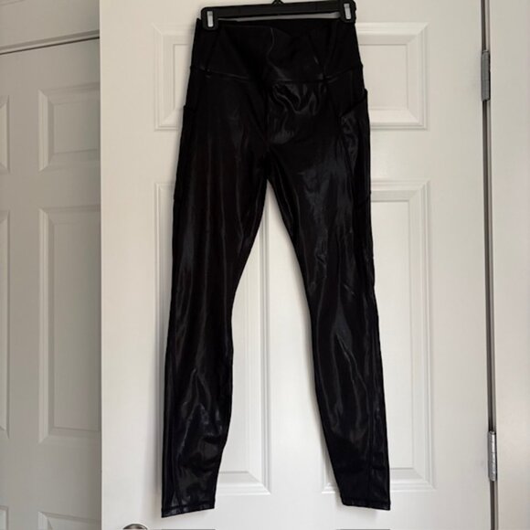 Fabletics Anywhere Motion365+ Shine High-Waisted Legging - Picture 2 of 4